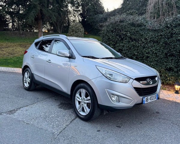 Hyundai tucson 2011 2.0 diesel Automatic